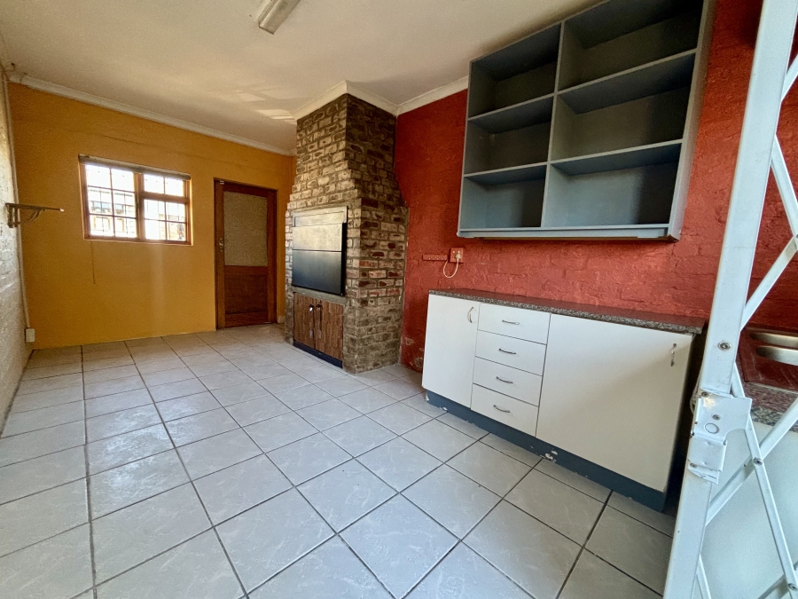 To Let 1 Bedroom Property for Rent in Vredekloof Western Cape